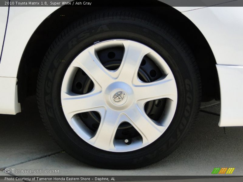 Super White / Ash Gray 2010 Toyota Matrix 1.8