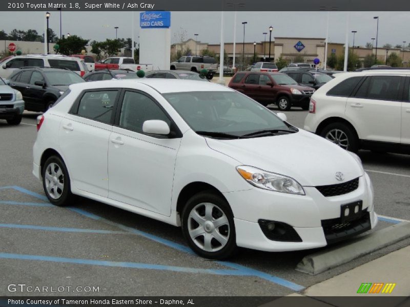 Super White / Ash Gray 2010 Toyota Matrix 1.8