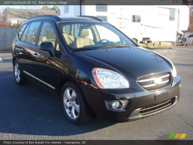 Black Cherry / Beige 2007 Kia Rondo EX V6