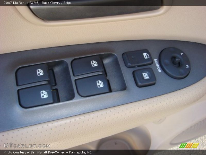 Black Cherry / Beige 2007 Kia Rondo EX V6