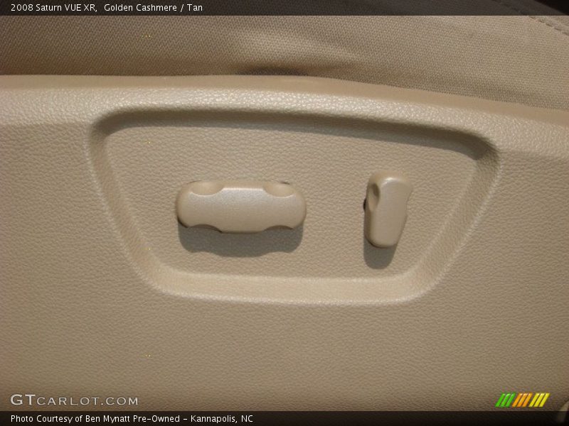 Golden Cashmere / Tan 2008 Saturn VUE XR