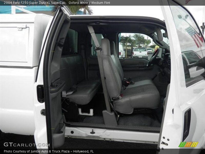 Oxford White / Medium Flint 2004 Ford F250 Super Duty XL SuperCab