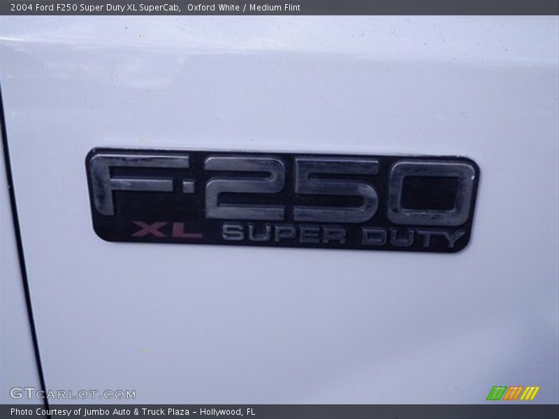 Oxford White / Medium Flint 2004 Ford F250 Super Duty XL SuperCab