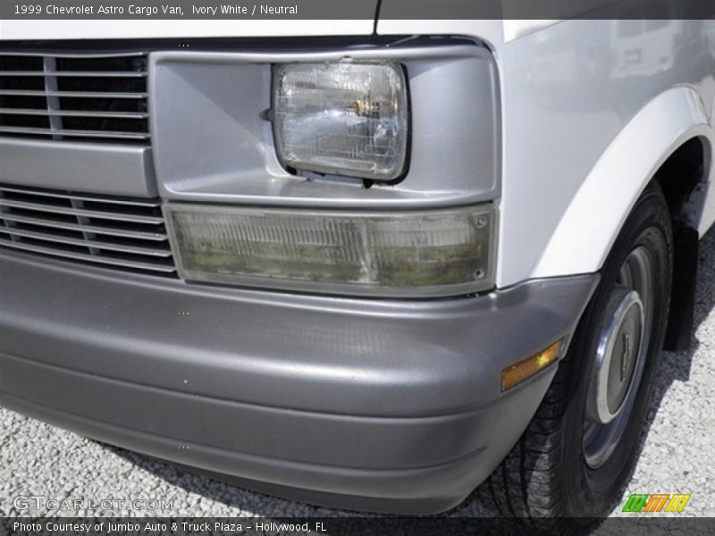 Ivory White / Neutral 1999 Chevrolet Astro Cargo Van