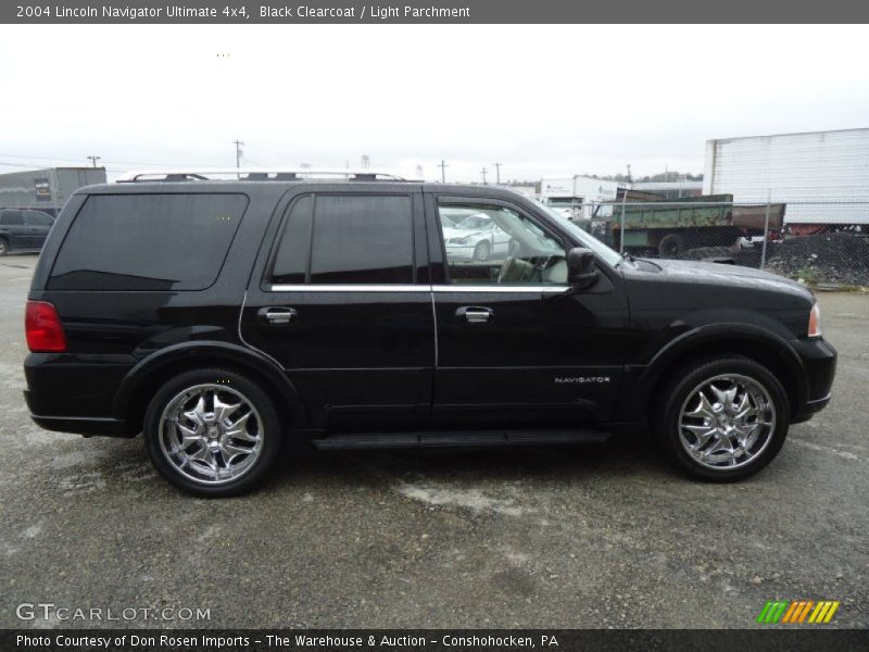 Black Clearcoat / Light Parchment 2004 Lincoln Navigator Ultimate 4x4