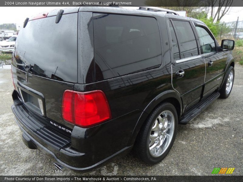Black Clearcoat / Light Parchment 2004 Lincoln Navigator Ultimate 4x4
