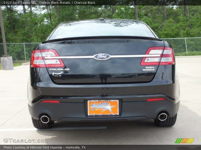 Tuxedo Black Metallic / Charcoal Black 2013 Ford Taurus SEL