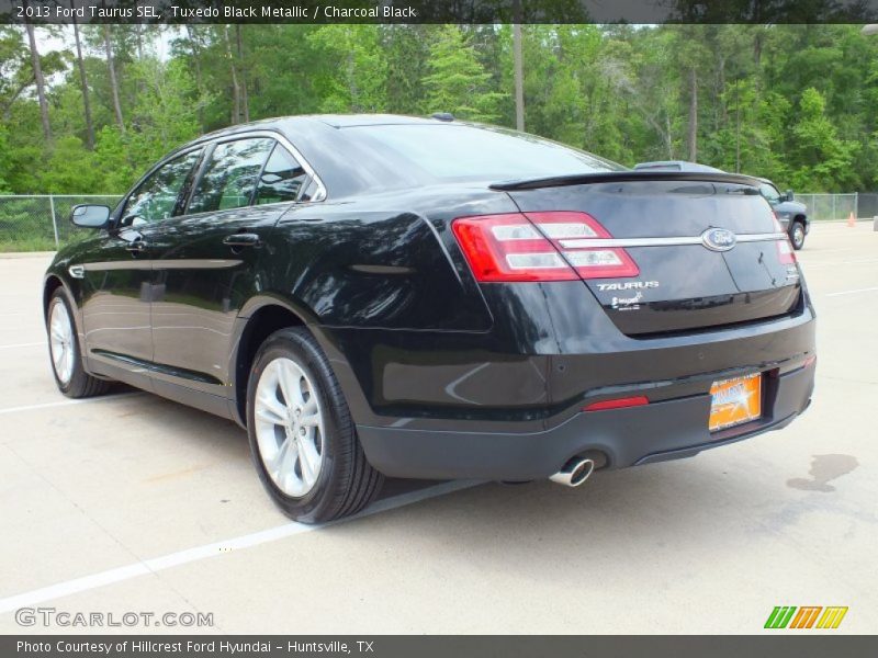 Tuxedo Black Metallic / Charcoal Black 2013 Ford Taurus SEL