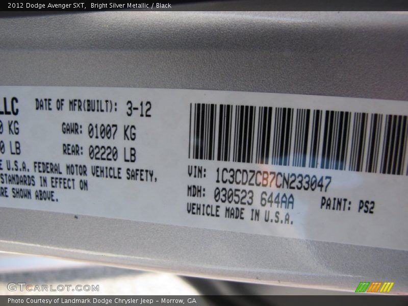 Bright Silver Metallic / Black 2012 Dodge Avenger SXT