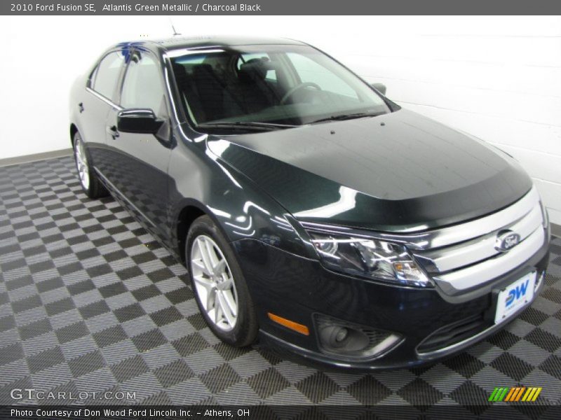 Atlantis Green Metallic / Charcoal Black 2010 Ford Fusion SE