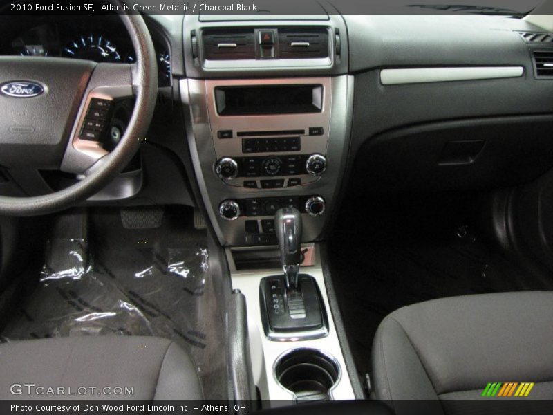 Atlantis Green Metallic / Charcoal Black 2010 Ford Fusion SE