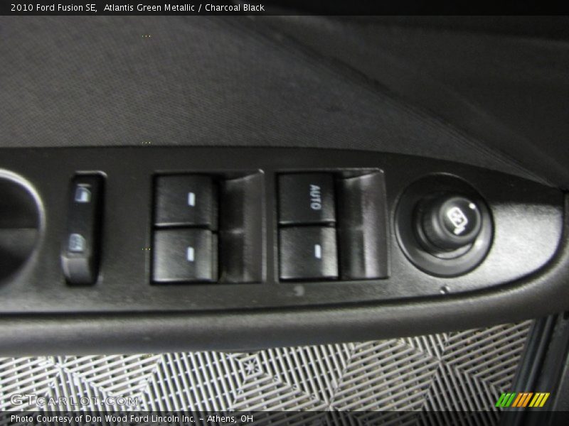 Atlantis Green Metallic / Charcoal Black 2010 Ford Fusion SE