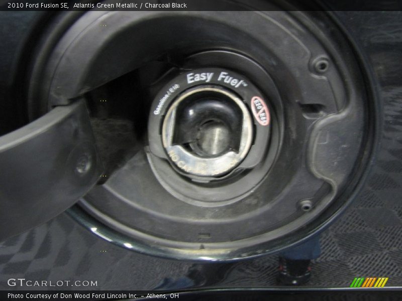 Atlantis Green Metallic / Charcoal Black 2010 Ford Fusion SE