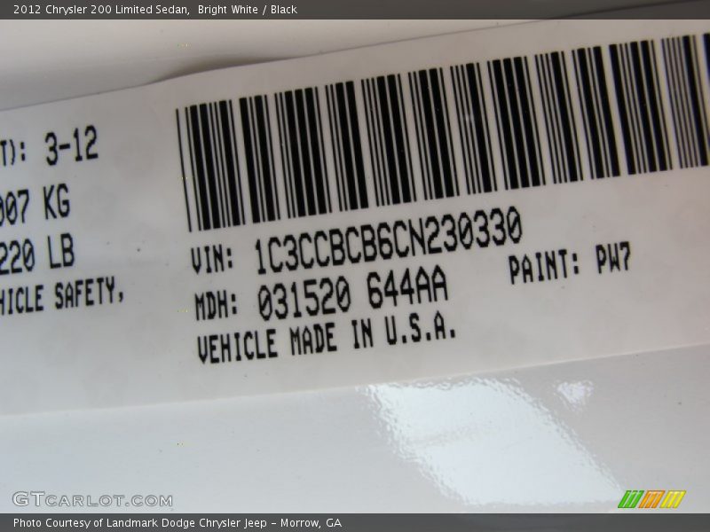 Bright White / Black 2012 Chrysler 200 Limited Sedan