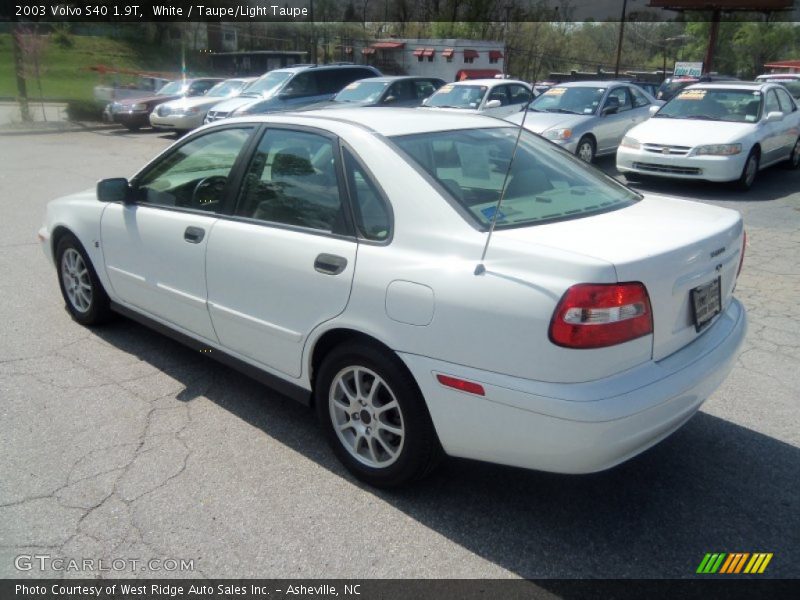 White / Taupe/Light Taupe 2003 Volvo S40 1.9T