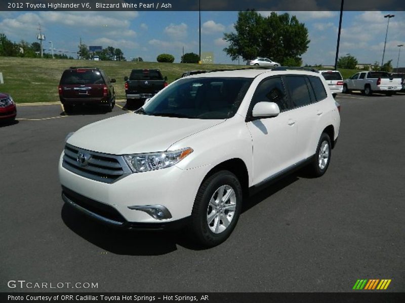 Blizzard White Pearl / Ash 2012 Toyota Highlander V6