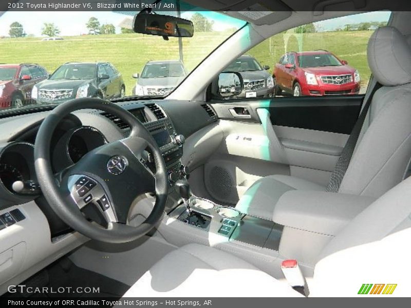 Blizzard White Pearl / Ash 2012 Toyota Highlander V6