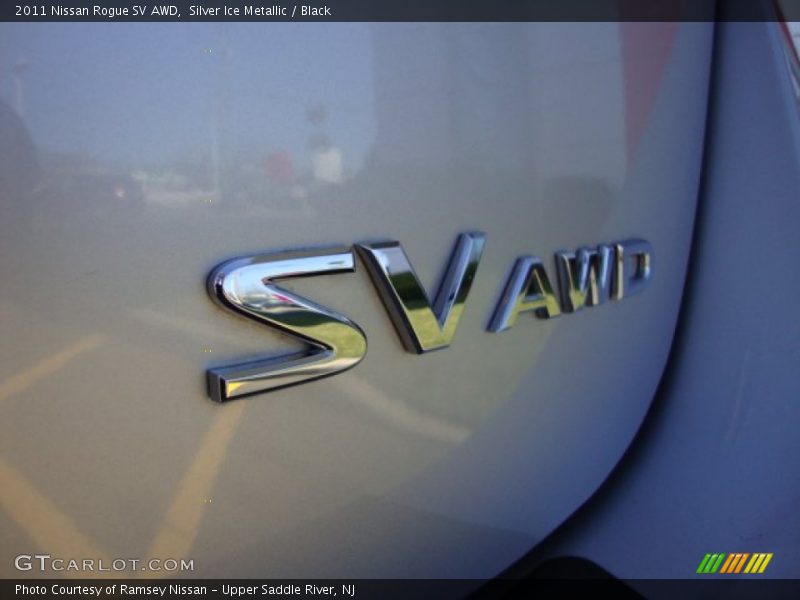 Silver Ice Metallic / Black 2011 Nissan Rogue SV AWD