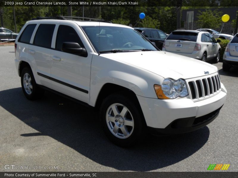 Stone White / Medium Khaki/Dark Khaki 2009 Jeep Grand Cherokee Laredo
