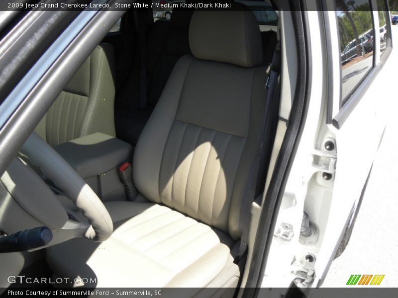 Stone White / Medium Khaki/Dark Khaki 2009 Jeep Grand Cherokee Laredo