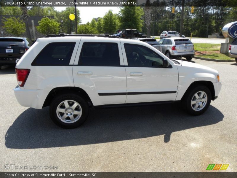 Stone White / Medium Khaki/Dark Khaki 2009 Jeep Grand Cherokee Laredo