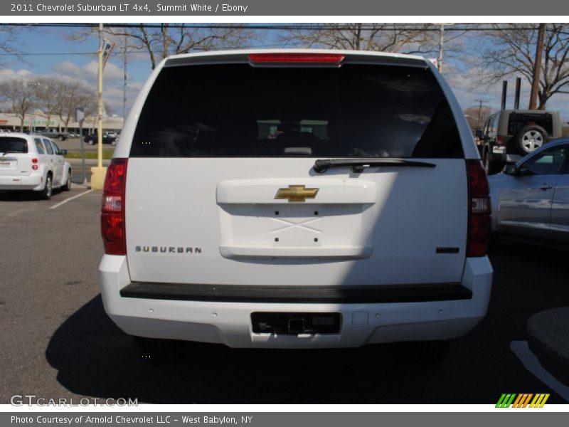 Summit White / Ebony 2011 Chevrolet Suburban LT 4x4