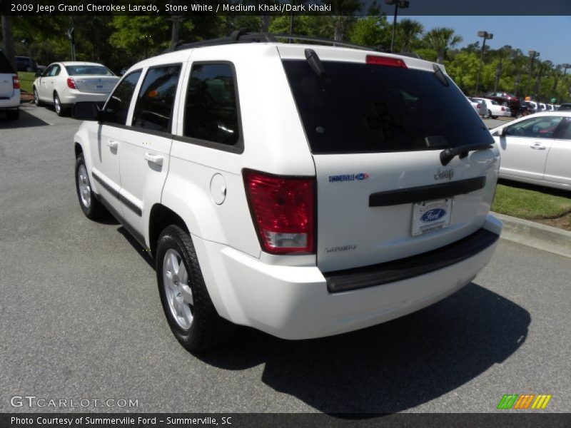 Stone White / Medium Khaki/Dark Khaki 2009 Jeep Grand Cherokee Laredo