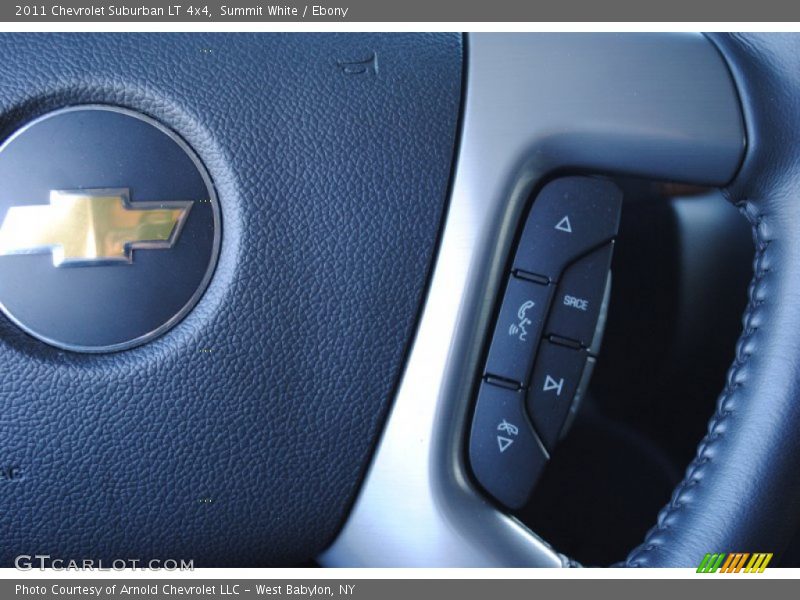 Summit White / Ebony 2011 Chevrolet Suburban LT 4x4