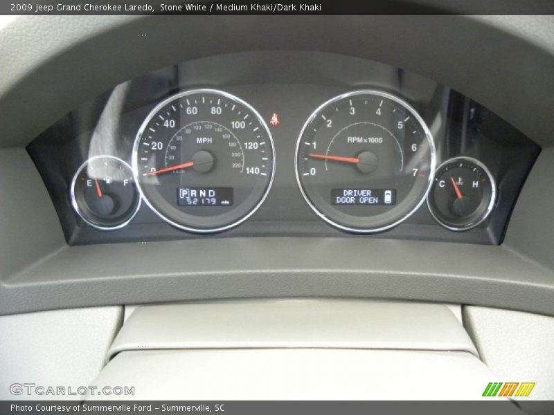 Stone White / Medium Khaki/Dark Khaki 2009 Jeep Grand Cherokee Laredo