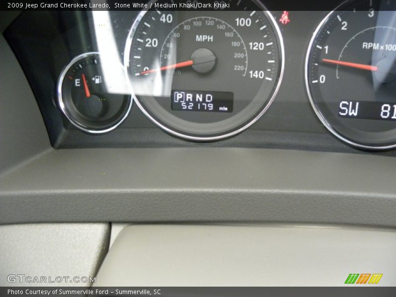 Stone White / Medium Khaki/Dark Khaki 2009 Jeep Grand Cherokee Laredo