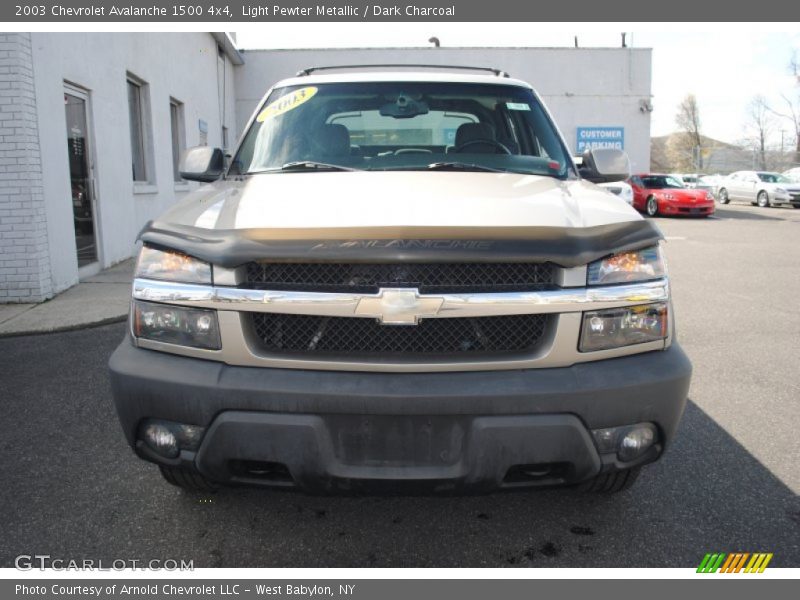 Light Pewter Metallic / Dark Charcoal 2003 Chevrolet Avalanche 1500 4x4