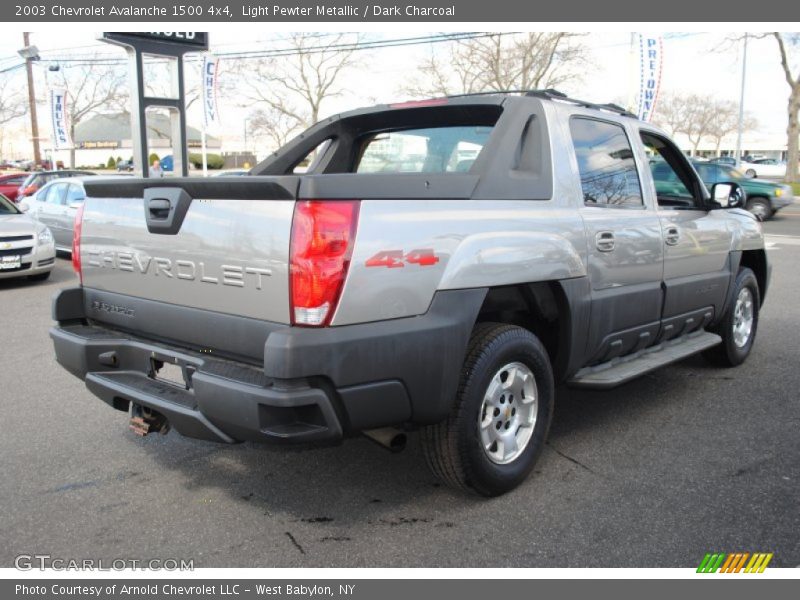Light Pewter Metallic / Dark Charcoal 2003 Chevrolet Avalanche 1500 4x4