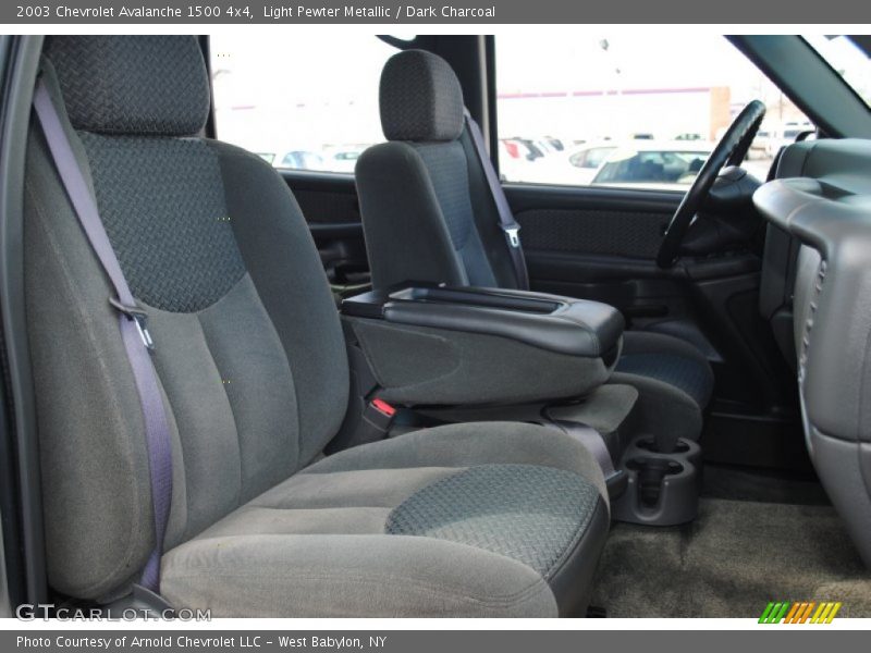 Light Pewter Metallic / Dark Charcoal 2003 Chevrolet Avalanche 1500 4x4