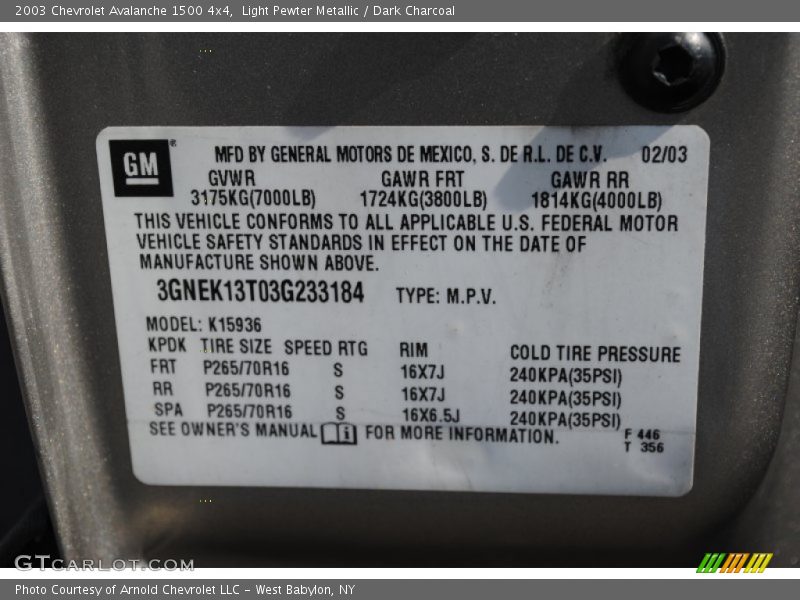 Light Pewter Metallic / Dark Charcoal 2003 Chevrolet Avalanche 1500 4x4