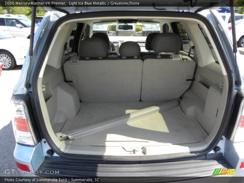  2008 Mariner V6 Premier Trunk