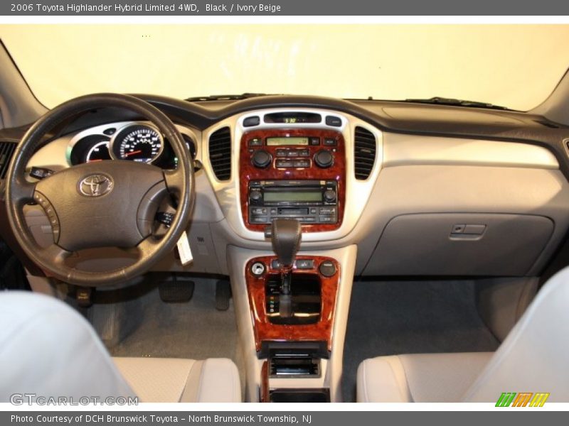 Black / Ivory Beige 2006 Toyota Highlander Hybrid Limited 4WD