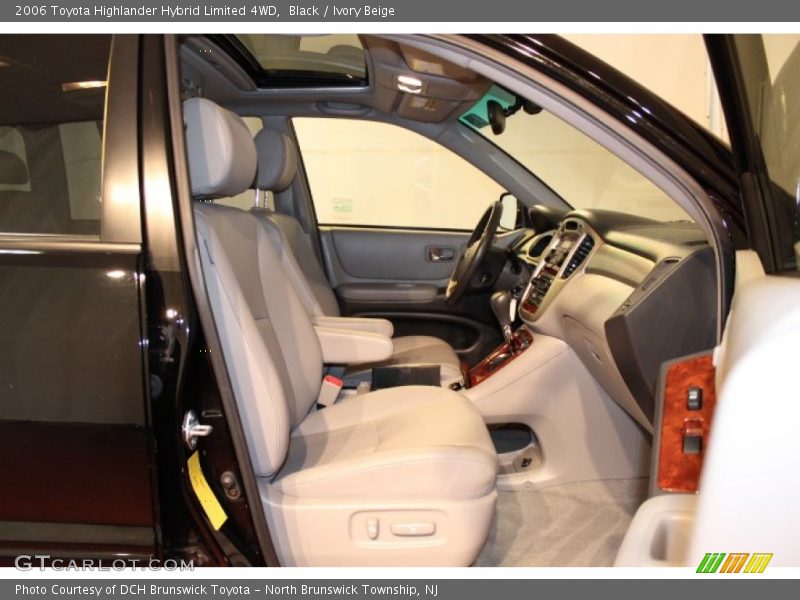 Black / Ivory Beige 2006 Toyota Highlander Hybrid Limited 4WD