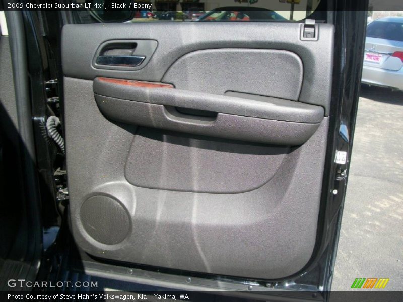 Black / Ebony 2009 Chevrolet Suburban LT 4x4