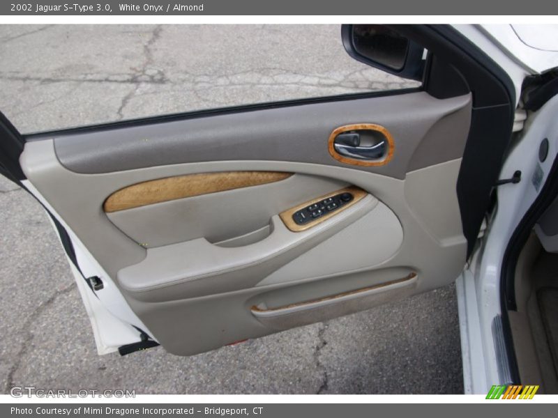 White Onyx / Almond 2002 Jaguar S-Type 3.0