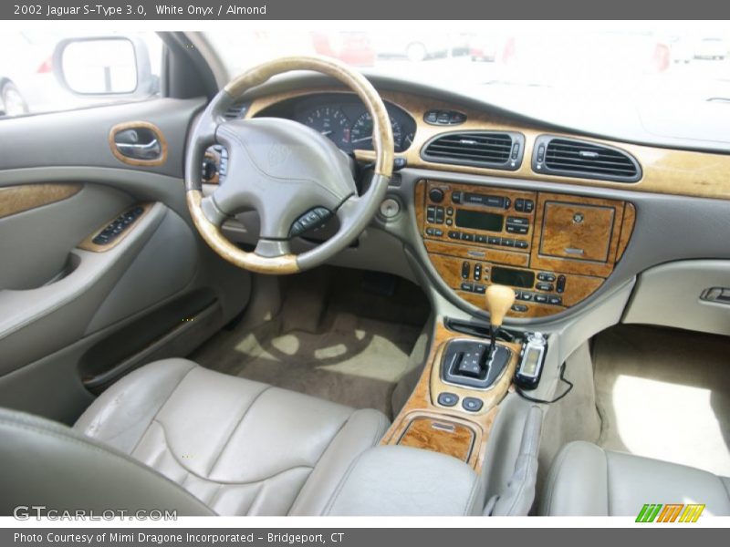 White Onyx / Almond 2002 Jaguar S-Type 3.0