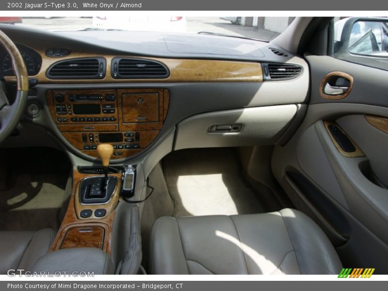 White Onyx / Almond 2002 Jaguar S-Type 3.0