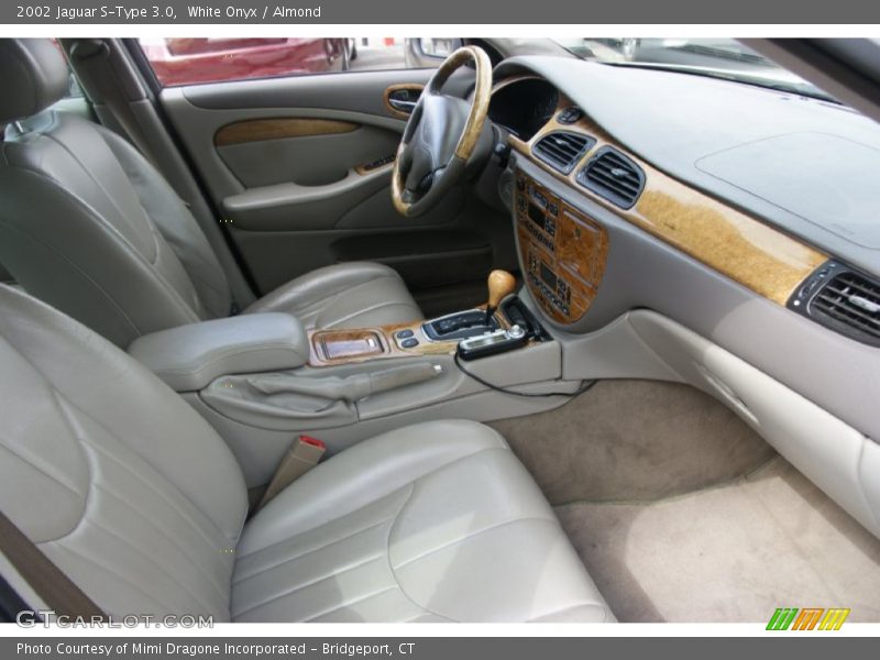 White Onyx / Almond 2002 Jaguar S-Type 3.0