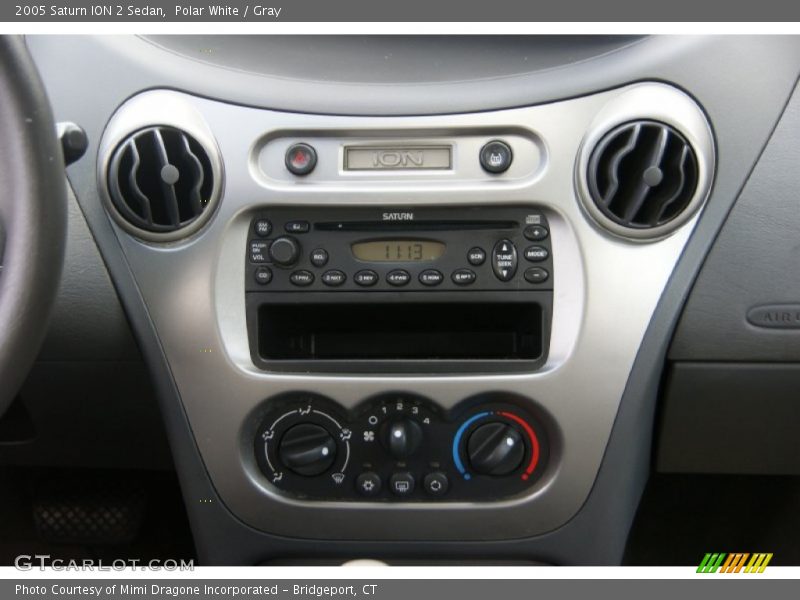 Controls of 2005 ION 2 Sedan