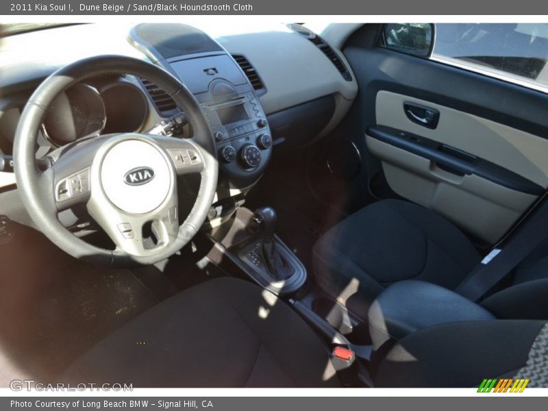 Dune Beige / Sand/Black Houndstooth Cloth 2011 Kia Soul !