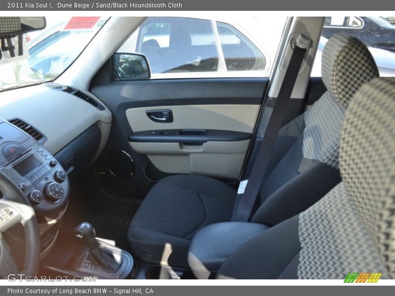  2011 Soul ! Sand/Black Houndstooth Cloth Interior