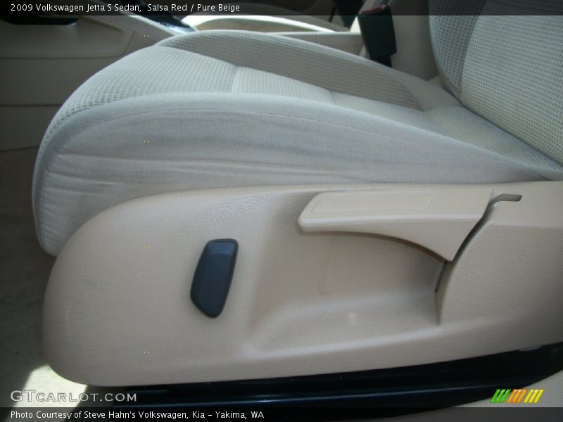 Salsa Red / Pure Beige 2009 Volkswagen Jetta S Sedan
