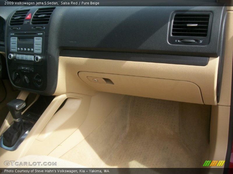 Salsa Red / Pure Beige 2009 Volkswagen Jetta S Sedan