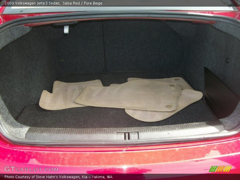 Salsa Red / Pure Beige 2009 Volkswagen Jetta S Sedan