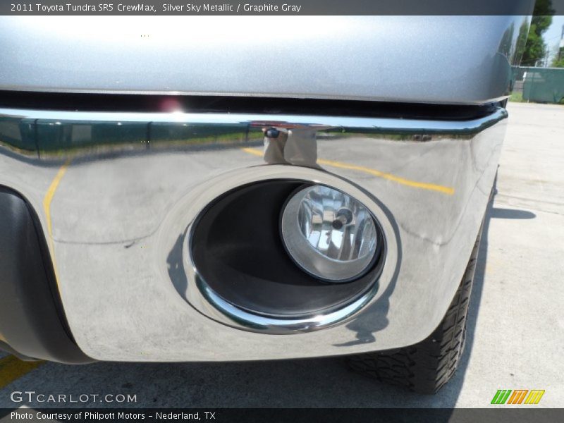 Silver Sky Metallic / Graphite Gray 2011 Toyota Tundra SR5 CrewMax
