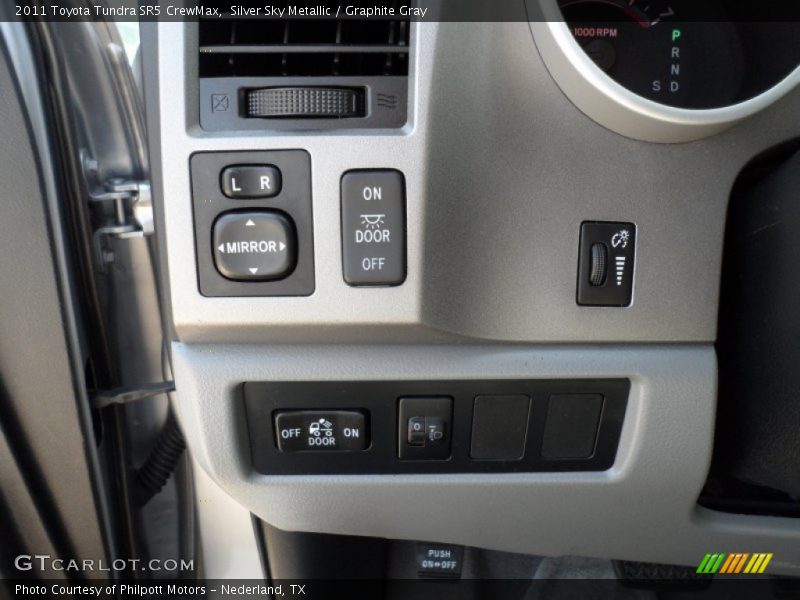 Silver Sky Metallic / Graphite Gray 2011 Toyota Tundra SR5 CrewMax